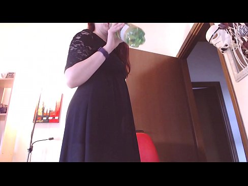 ❤️ Un escravo sumiso que adora as bragas sucias e deliciosas vese obrigado a masturbarse despois de ver este vídeo! ❤️ Porno en nós ﹏